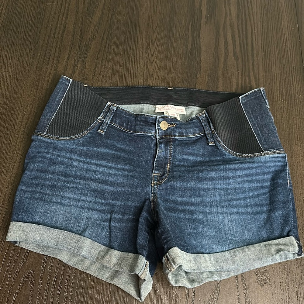 Maternity shorts
